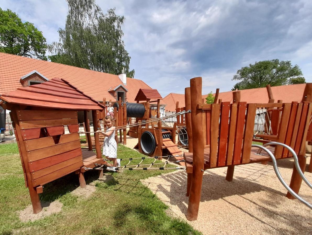 Residence Tvrz Skocice ภายนอก รูปภาพ