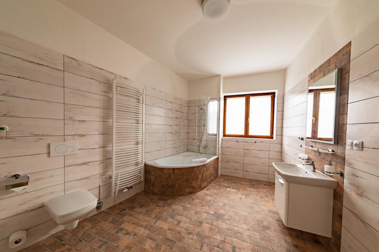 Residence Tvrz Skocice ภายนอก รูปภาพ